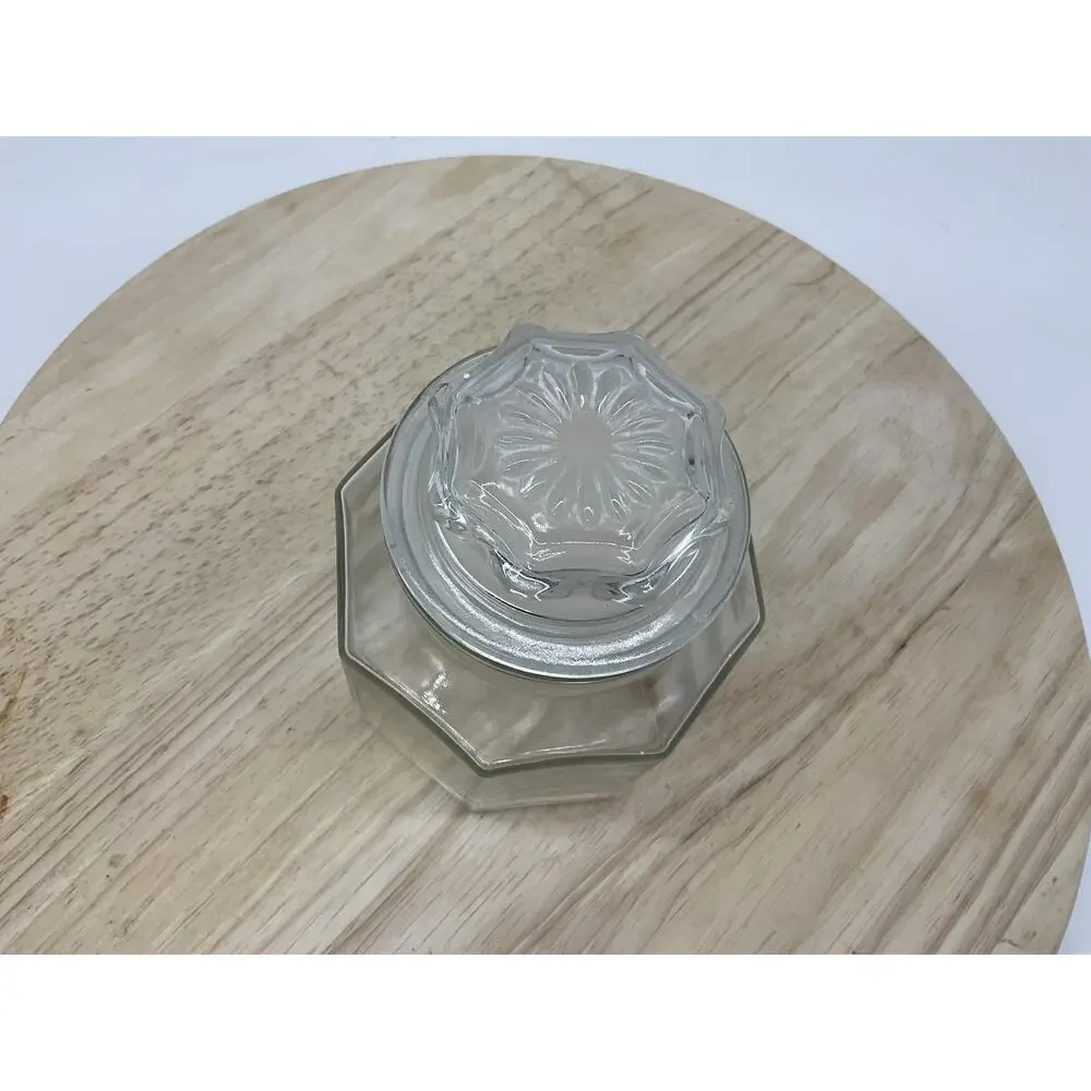 Unbranded clear glass